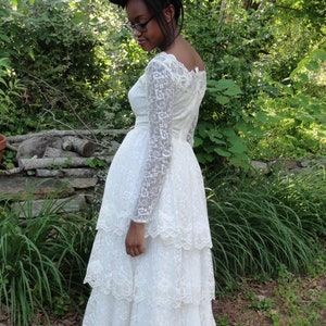 Vintage Wedding Dress|LACE WEDDING DRESS|Vintage Lace Wedding Gown| 1960s Vintage White Lace Peplum Wedding Dress  /Romantic Wedding Dress