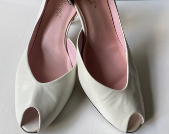 Vintage 9 West Pearl White Leather Pumps|Classic Designer Leather Peep Toe Shoes|Statement Luxury Shoes|Size 7