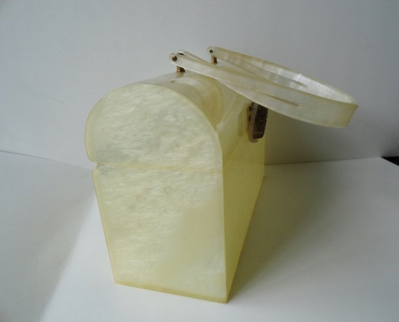 Vintage Handbags|VINTAGE Lucite WEDDING Purse Han… - image 2