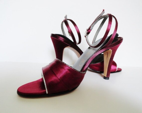 VINTAGE EVENING SANDAL|Vintage Burgundy Air Step … - image 1