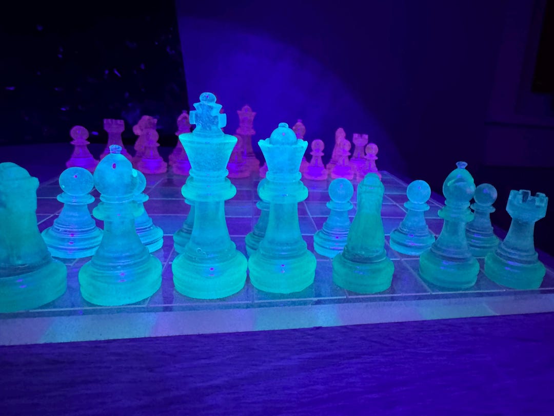 Black Light Resin Art Chess Set – Glow Edition - Etsy