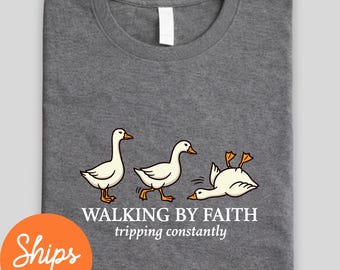 Camiseta divertida con temática religiosa, camiseta cristiana para caminar y tropezar, regalo para mujeres.