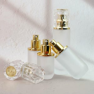 Lyxiga frostade glasflaskor med lotion och spray, återfyllningsbara hudvårdsförpackningar, tom kosmetikaflaska med kristallkork för toner, serum bild 4