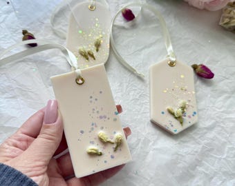 Handmade Wax Sachet, Elegant Aroma Sachet with Dried Flowers