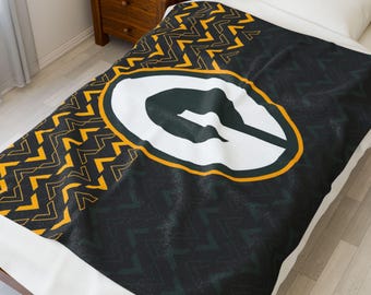 Green Bay Packers Plush Blanket - Soft Decorative Throw