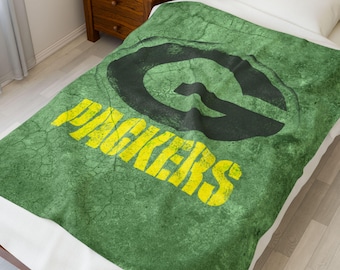 Green Bay Packers Plush Blanket - Soft Decorative Throw