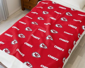 Kansas City Chiefs Plush Blanket - Soft Decorative Throw