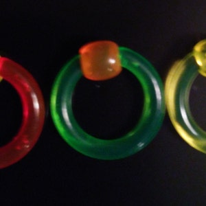 UV Clear & Colored Acrylic Medical Jewelry Captive Bead Ring Retainers Blue, Green, Red, Blue, Yellow image 3