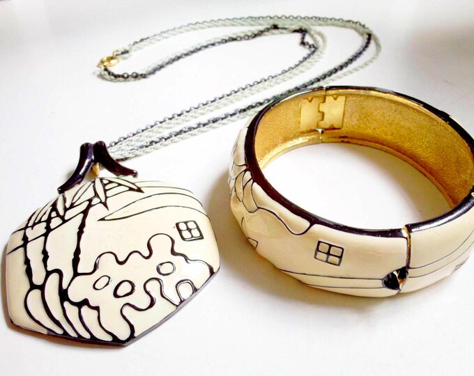 Vintage Tropical Enamel Bracelet & Necklace Set – Art Deco Palm Paradise Elegance, Three Chains Black White Gray