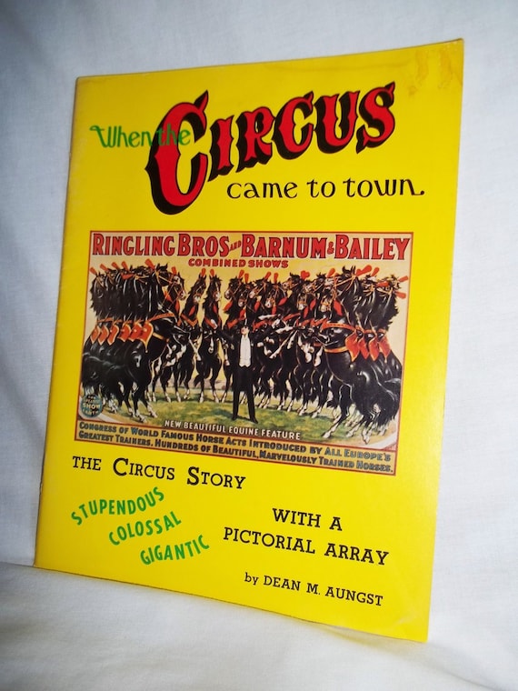 Rare Vintage Circus Book When the Circus Came to Town by Dean | Etsy