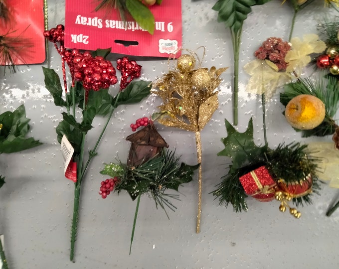 Christmas Decor Decorations Crafts 30 Pc Assortment Supplies for Wreaths Displays Table Mantle Parties bodyjewelryretainerstore.com