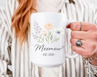 Tazza floreale Meemaw Est 2026 Nuovo regalo per la nonna Tazza da caffè personalizzata Meemaw Idea regalo per la rivelazione della gravidanza per la futura nonna