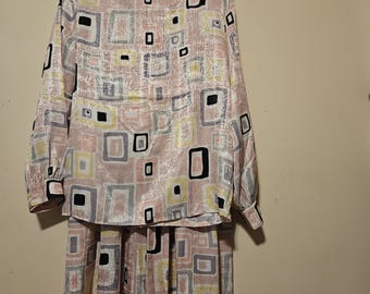 Traje de falda de dos piezas color rosa cachemir