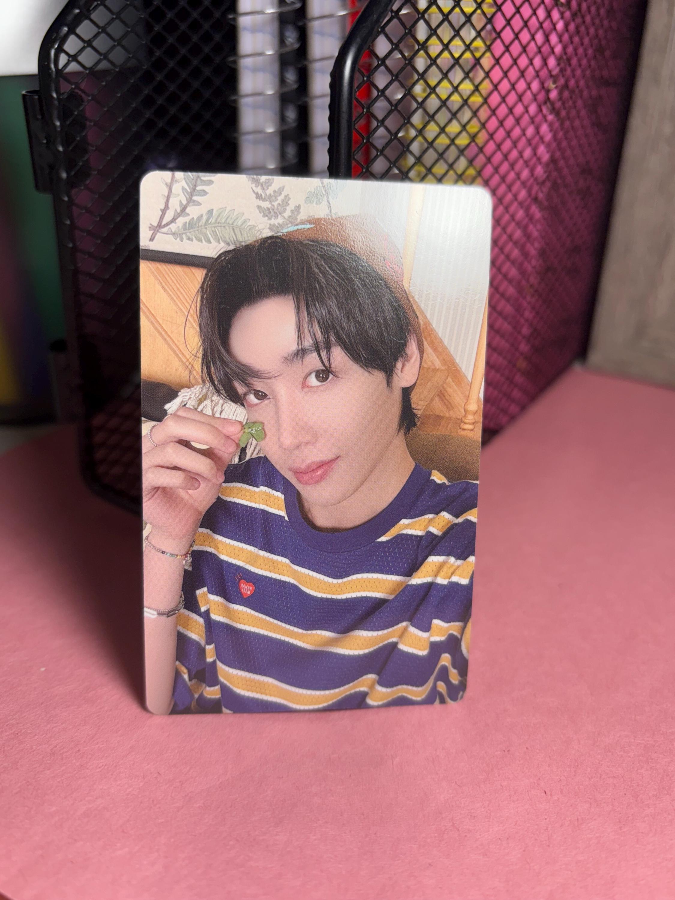 Xikers Photocard Hunter - Etsy