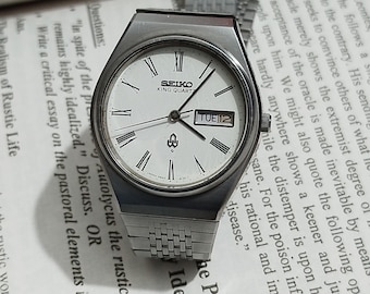 Vintage Seiko King Quartz 9723 8050 Textured Dial Men Twin Quartz