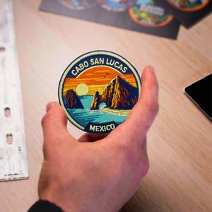 Cabo San Lucas Mexiko-märke: Broderad resesouvenir från solnedgången och stranden (7,5 cm)