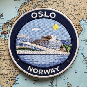 Oslo Norwegen Patch 3-Zoll-Eisen auf Gestickte Landschaftliche Nordische Stadt Reise-Andenken Abzeichen Tourist Geschenk Rucksack