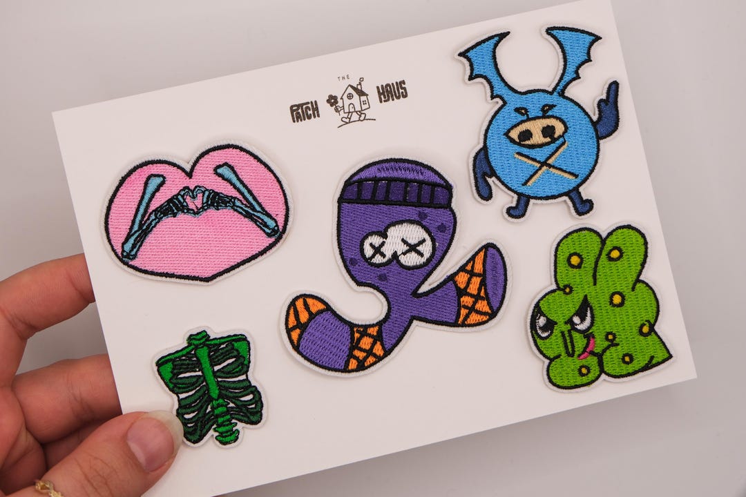 Spooky Embroidered Patch Set, Iron on Halloween Patches, Skeleton Heart ...