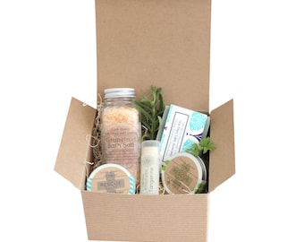 Spa Set Christmas Gift for Mom, Wife, Best-friend |  Handmade Relaxation Bath and Beauty Body Box for her
