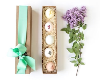 Unique gift for mom Bath Bombs Gift Set of 5 - Essential oil natural bath fizzies - Handmade artisan gift idea