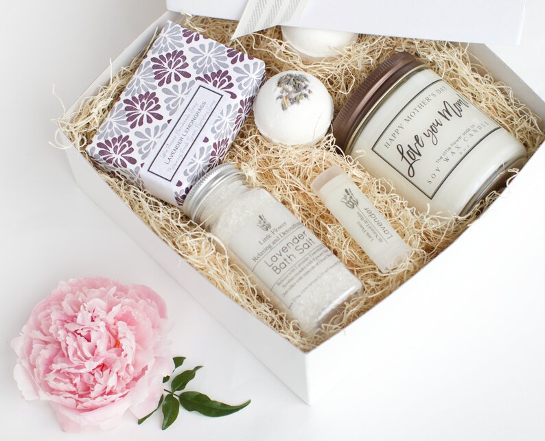 Mothers Day Candle and Soap Gift Basket, Personalized Mom Gift from daughter son baby for Mother in Law mother and son gift ideas box image 3