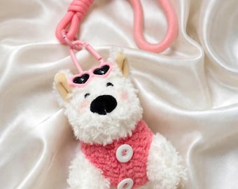 Llavero de peluche MUFU Westie / Chaleco rosa, gafas, colgante para bolso (12 cm)