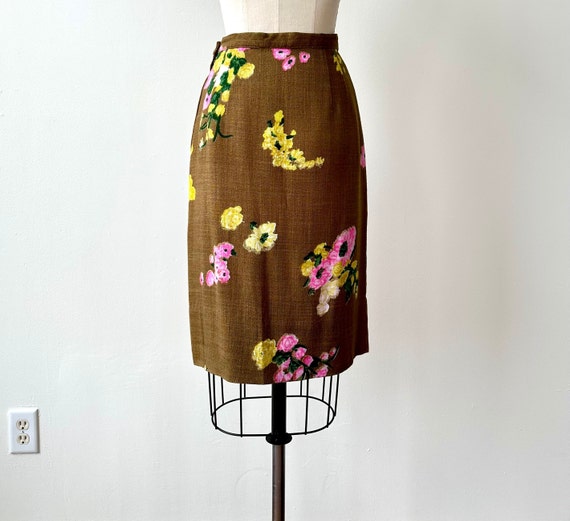 Vintage 1960s Floral Linen Pencil Skirt | 26” Wai… - image 3