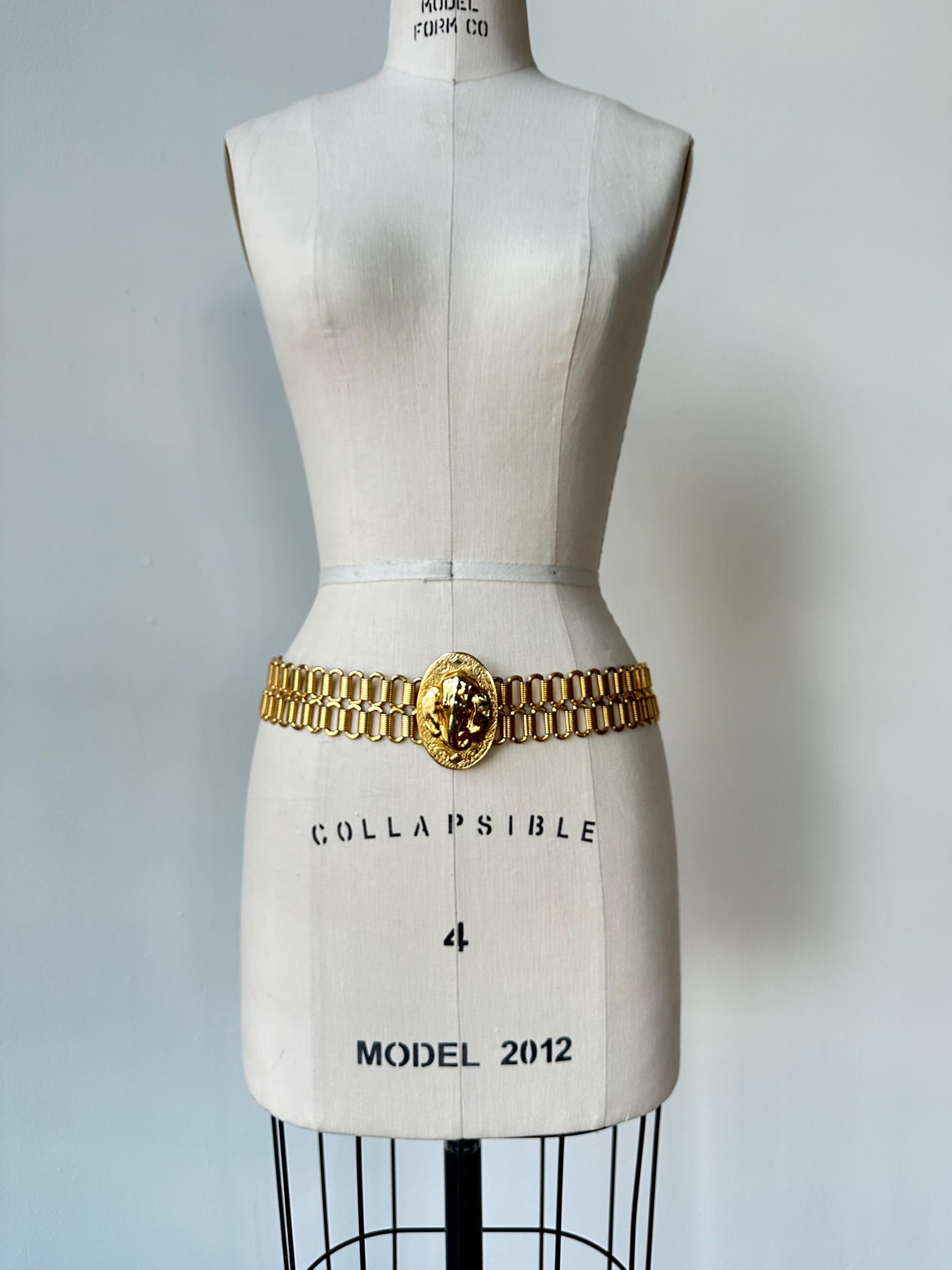 ❤️VINTAGE BOOK CHAIN BELT - GOLD TONE ARTICULATED LINKS OVAL BUCKLE MEDIUM 34 Vonk Jewellery | Two beautiful antique watch chains for this  main image 2
