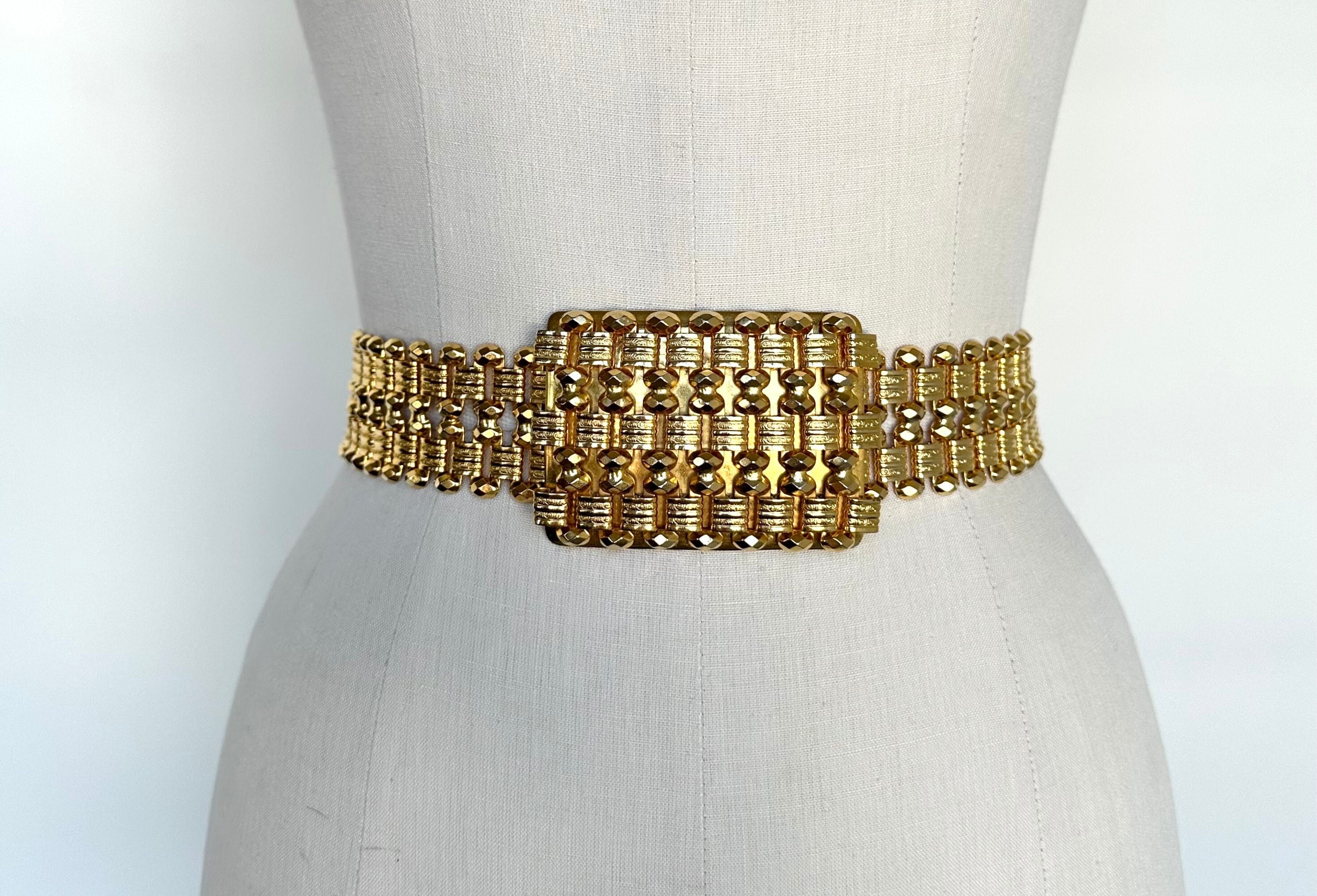 Vintage Authentic Christian Dior Gold Tone Belt Christian Dior Vintage Grained Leather Belt With Gold Metal  main image 4