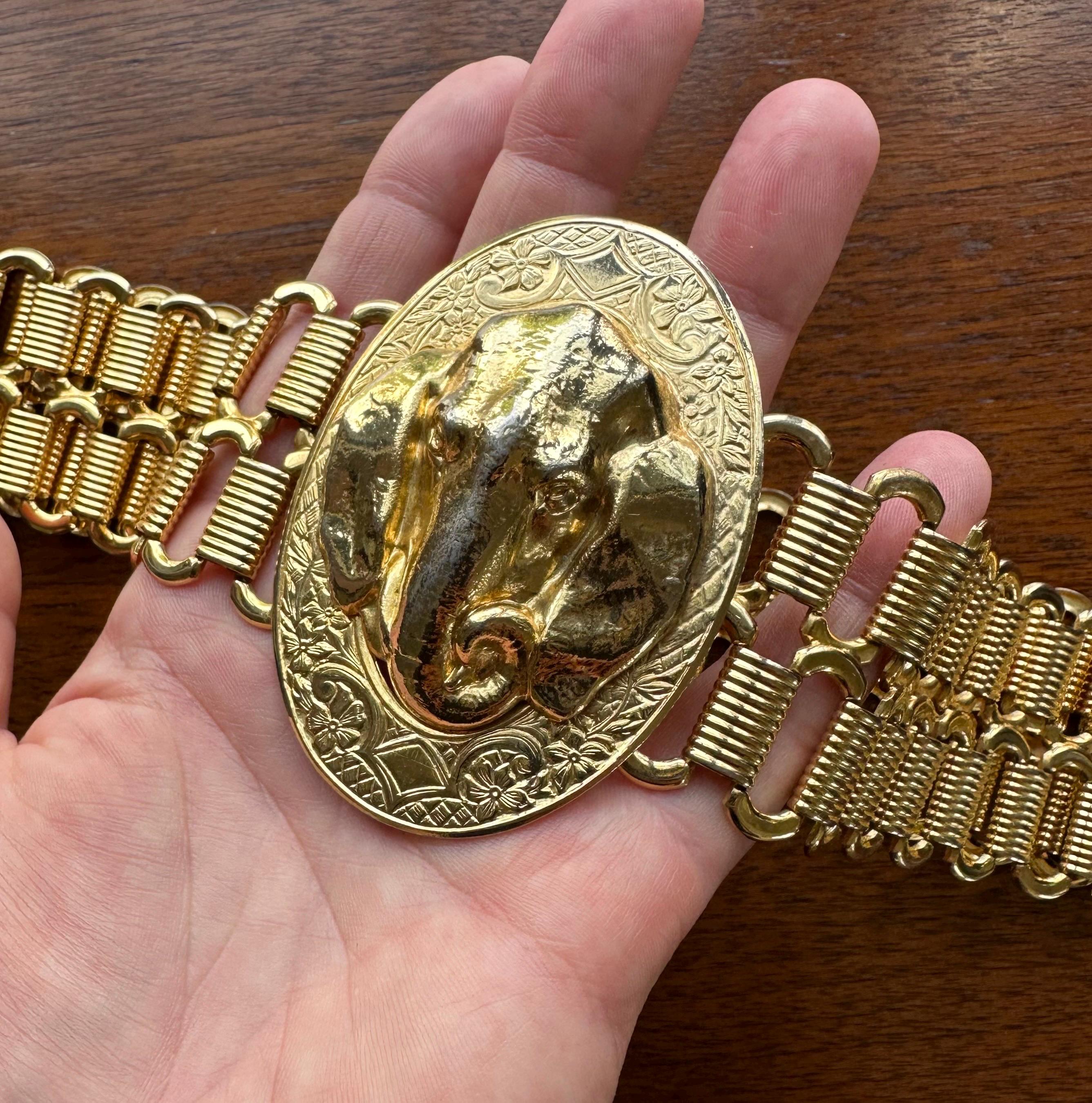 ❤️VINTAGE BOOK CHAIN BELT - GOLD TONE ARTICULATED LINKS OVAL BUCKLE MEDIUM 34 Vintage Gold Concho Chain Belt: Western Boho Statement Waist  main image 3