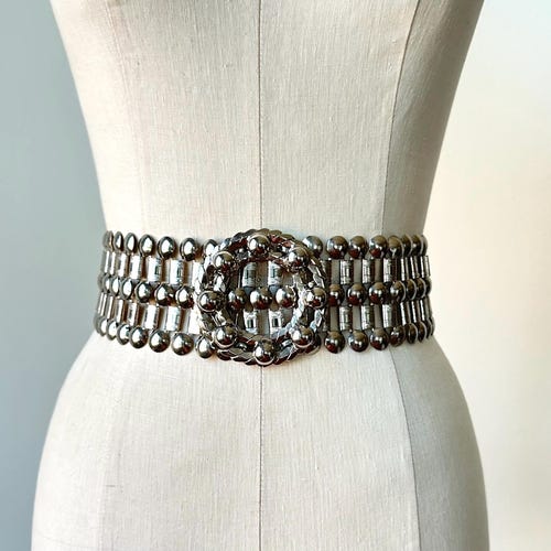 Vintage 1960s Wide Silver Metal Belt | Adjustable up to 31.5  display picture 3