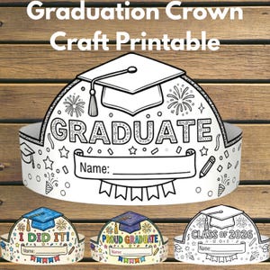 Könnte beinhalten: Eine druckbare Abschlusskrone mit dem Text "GRADUATE" und Platz für einen Namen. Das Design umfasst einen Mortarboard, Feuerwerk, Sterne und ein Banner. Zusätzliche Kronen sagen "I DID IT!", "PROUD GRADUATE" und "CLASS OF 2026".