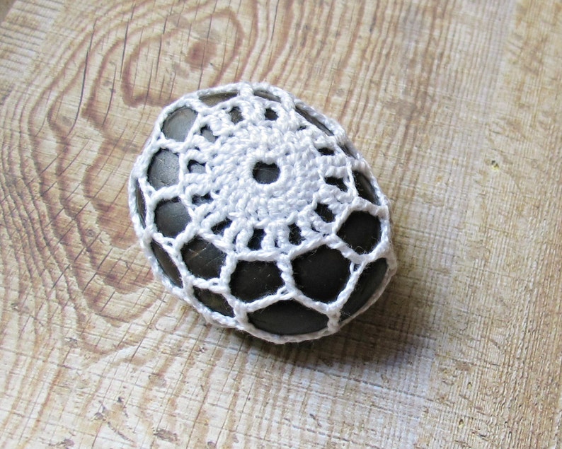 Crochet Lace Stone Paperweight Ornament Wedding Table Rock Cozy Pattern Weight Sewing White Doily Decoration Homewares Decor Gift image 2