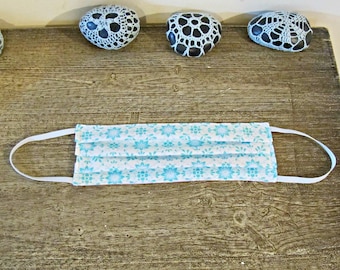 Herbruikbare gezichtsmaskerstof niet-medisch voor volwassenen tieners volwassen aqua blauw bloemen wit boho chic 3 lagen drie