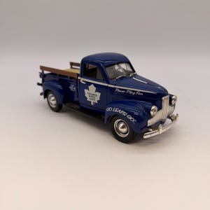 Toronto Maple Leafs 1947 Studebaker Pickup Diecast Model Truck Hockey Collectible