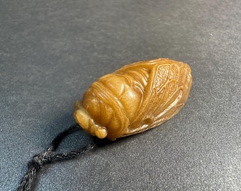 Handgesneden jakbot cicade kraal hanger | Vintage bedel insectenamulet | Tibetaanse Himalaya Mala Guru-kralenbenodigdheden (J417)
