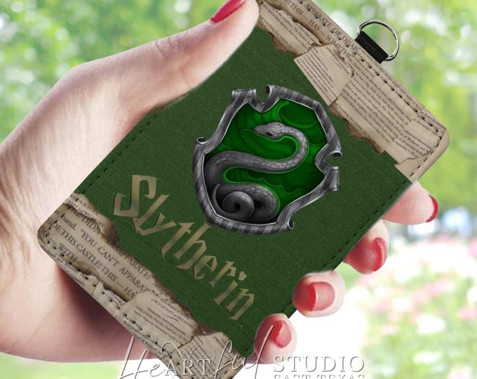 Wizard House Card Wallet, Slytherin Inspired Card Holder, Personalized Wallet, Perfect Gift, Keychain Card Wallet, Compact Card Holder