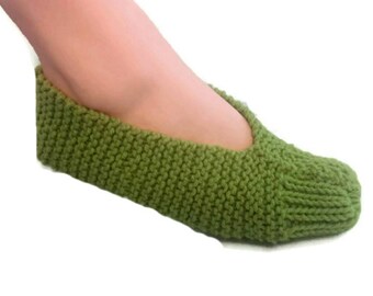 Simple Slippers Unisex Knitting Pattern Travel Slipper Socks