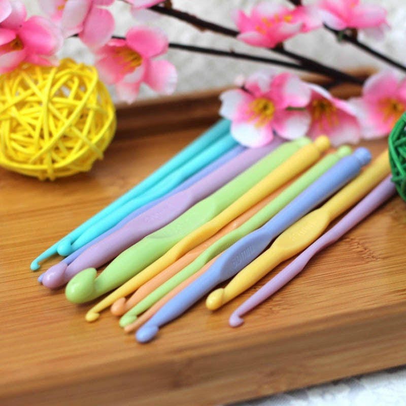 Plastic Crochet Hooks 12pcs Set 2-10mm 