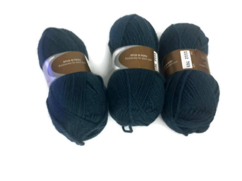 Peruvian Highland Wool Yarn Discontinued From elann.com 3 skeins Mesa Teal Color