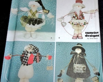 Simplicity Sunrise Designs Sewing Pattern 9442 Snow People Standing Dolls with Clothes Christmas Decorations Seasonal Holiday Decor Uncut FF