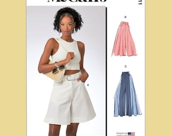 McCall's Sewing Pattern M8511 Wide Leg Shorts Palazzo Pants Pockets Fly Front Belt Carriers Misses Women's Size 4-12 Waist 22-26 Uncut FF