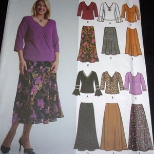 Simplicity Sewing Pattern 5469 Knit Tunic Top Flared Gored Skirt Women's Misses Plus Size Separates Coordinates 26W-32W Bust 48-54 Uncut FF image 2