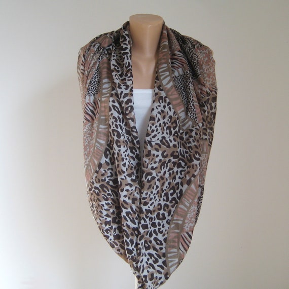 Vintage infinity scarf cowl, beige brown leopard … - image 5