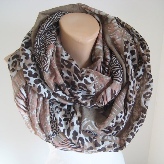 Vintage infinity scarf cowl, beige brown leopard … - image 4