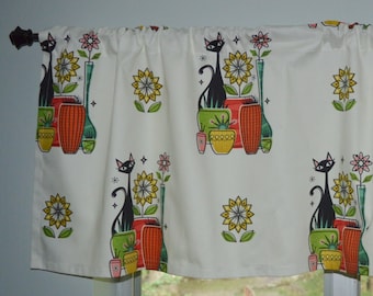 Retro Atomic Cats and Flower Pots Valance . Kitchen Tabby Cat Curtains . Mid Century Kitchen Valance . Off White Background