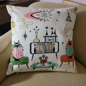 Retro Cozy Cats Pillow Cover . MCM . Mid Century Modern Cats Reading Books . Zipper Closure