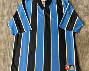 Vintage 2000s Nike Soccer Jersey – M – Blue Black Striped Football Shirt – Y2K Sportswear Athletic Top