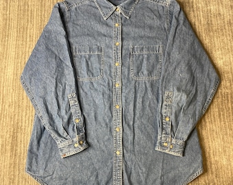 Vintage 1990s Capezio Denim Shirt – Women's 1X – Oversized Light Wash Button Up – 100% Cotton Blue Jean Top – Plus Size