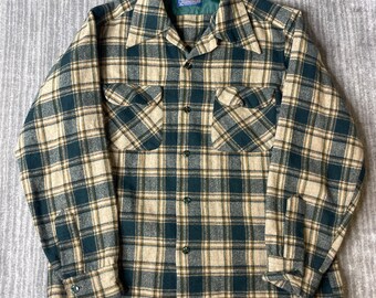 Vintage 1970s Pendleton Wool Shirt Jacket – M – Green Tan Plaid Pure Virgin Wool – Made in USA Lined Flannel Outdoor Shacket